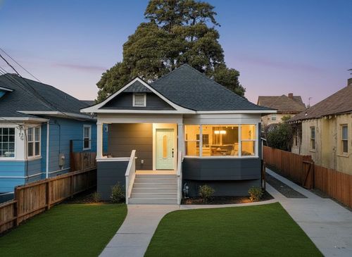 760 53rd St, Oakland, CA, 94609 | Card Image