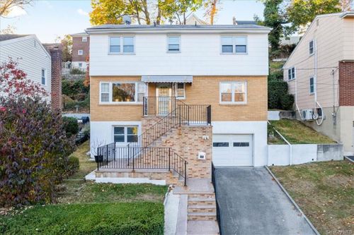 189 Rockne Road, Yonkers, NY, 10701 | Card Image