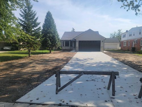 23439 Donaldson St, Clinton Township, MI, 48035-4319 | Card Image