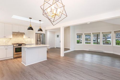 2695 Carstairs Dr, Courtenay, BC, V9N4A3 | Card Image
