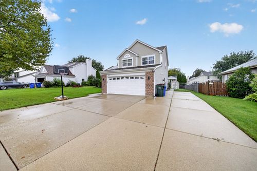 353 Valley Forge Avenue, South Elgin, IL, 60177 | Card Image