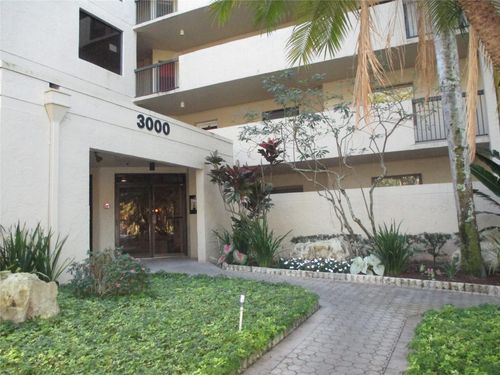 b301-3000 Nw 42nd Ave, Coconut Creek, FL, 33066-2184 | Card Image