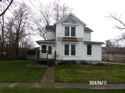 318 N Chicago St, Milford, IL, 60953-1012 | Card Image