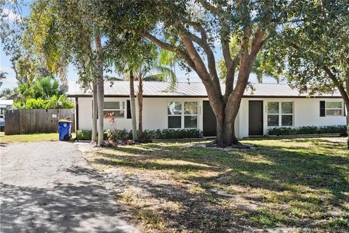 2456 Sw Hideaway Ln, Stuart, FL, 34994-4811 | Card Image