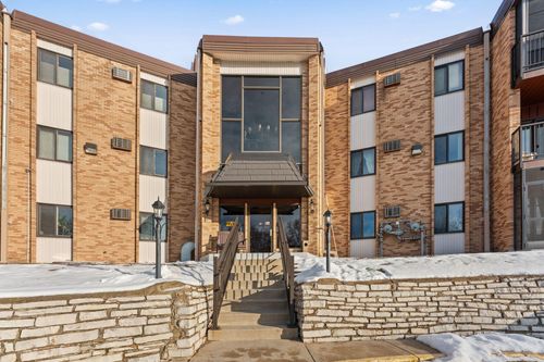 101-2700 Oxford St N, Roseville, MN, 55113-2030 | Card Image