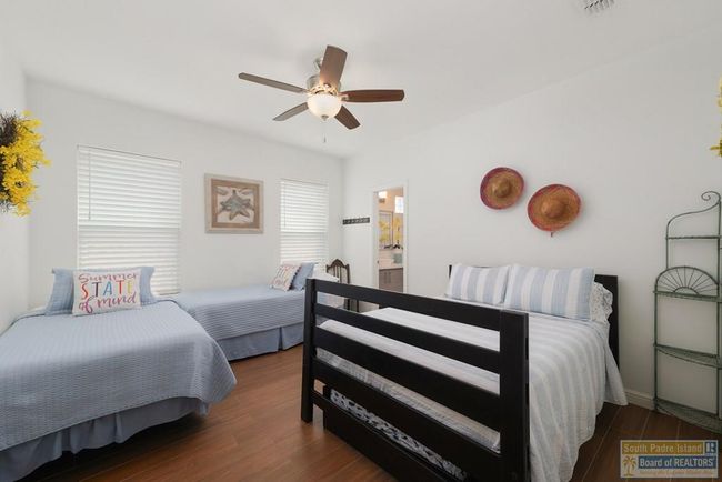 B - 212 W Acapulco St, Townhouse with 3 bedrooms, 3 bathrooms and 2 parking in South Padre Island TX | Image 19