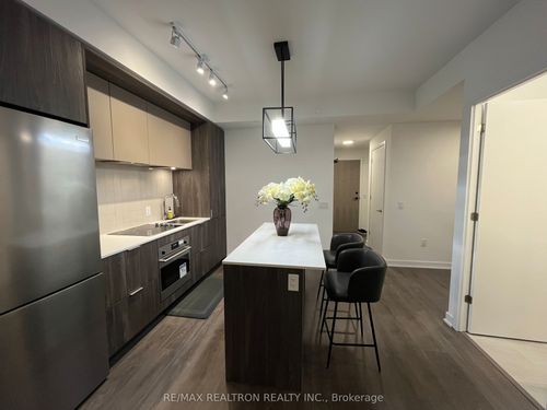 130 River St, Toronto, ON, M5A0R8 | Card Image