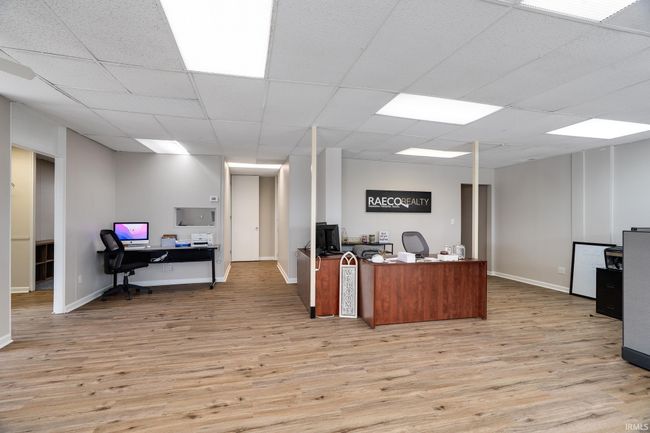 208 S Market St, Home with 0 bedrooms, 20 bathrooms and null parking in Delphi IN | Image 7