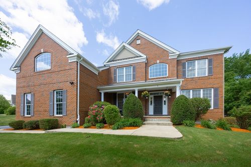 3 Lexington Dr, East Walpole, MA, 02032-1051 | Card Image