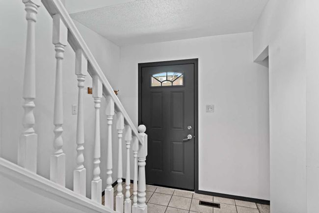 77 - 210 86 Avenue Se, Home with 3 bedrooms, 1 bathrooms and 1 parking in Calgary AB | Image 4