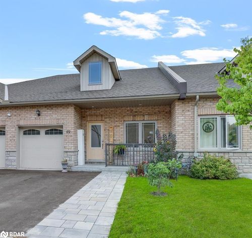 92 Lily Dr, Orillia, ON, L3V0G3 | Card Image