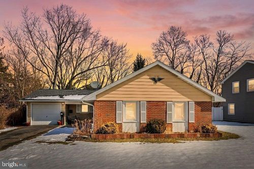 32 Millbrook Dr, WILLINGBORO, NJ, 08046-3130 | Card Image