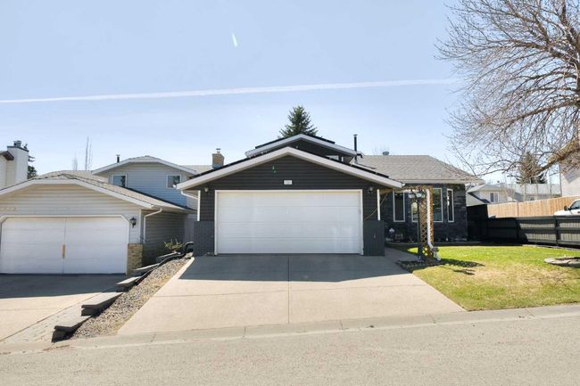 131 Macewan Meadow Way Nw, House other with 3 bedrooms, 3 bathrooms and 5 parking in Calgary AB | Image 35