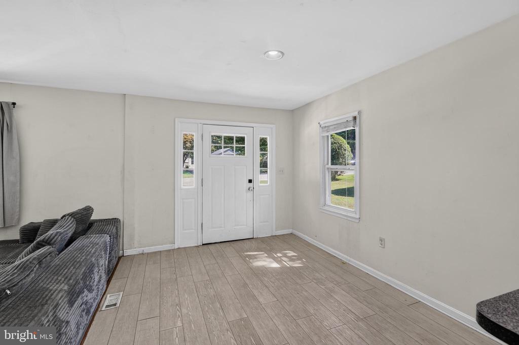 Residential in CROWNSVILLE 4