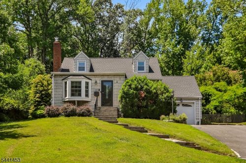 1661 Ramapo Way, Scotch Plains, NJ, 07076-2317 | Card Image