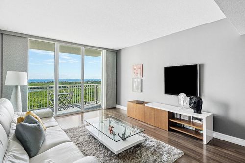 1107-450 N Federal Hwy, Boynton Beach, FL, 33435-4184 | Card Image