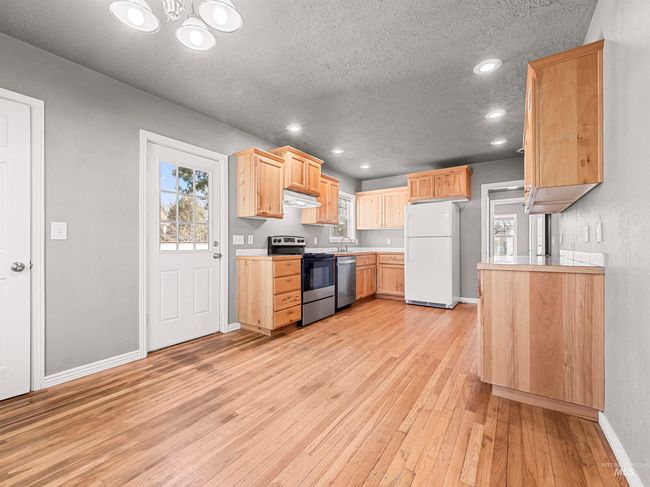 3500 W Overland Rd, Home with 5 bedrooms, 3 bathrooms and 5 parking in Boise ID | Image 16