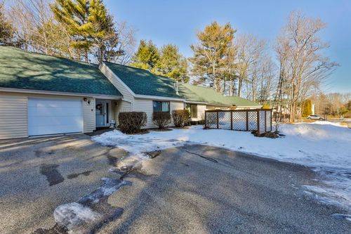 6 Dogwood Ct, Atkinson, NH, 03811-2729 | Card Image