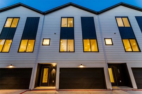 302-5609 Live Oak St, Dallas, TX, 75206-8015 | Card Image