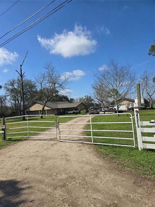 4308 Singletary Rd, Alvin, TX, 77511-7499 | Card Image