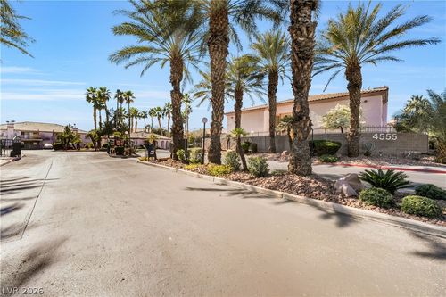 205-4555 E Sahara Avenue, Las Vegas, NV, 89104 | Card Image