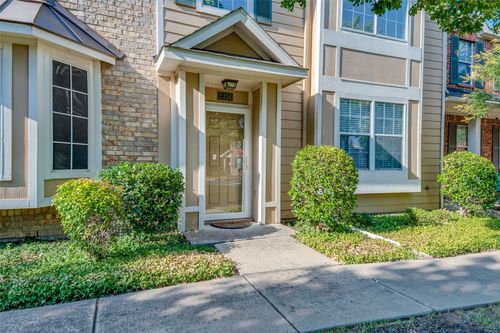 2316 Durango Ridge Dr, Bedford, TX, 76021-7243 | Card Image