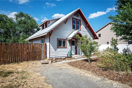 307 W 14th Ave, Ellensburg, WA, 98926-2423 | Card Image