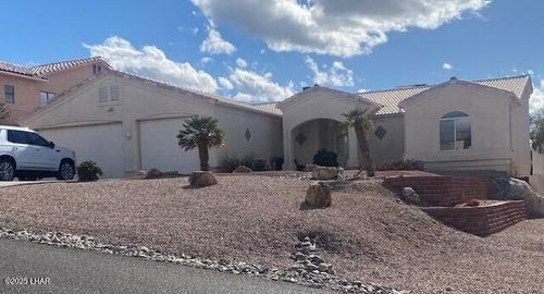 651 Wayside Dr, Lake Havasu City, AZ, 86403-3864 | Card Image