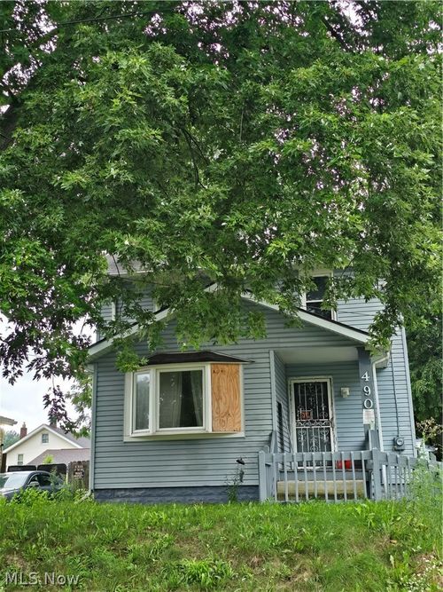 490 Tompkins Ave, Akron, OH, 44305-3752 | Card Image