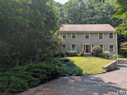 32 Shari Dr, Seymour, CT, 06483-2350 | Card Image