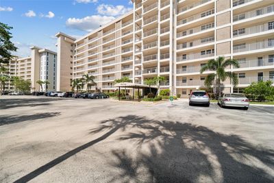 503 - 2671 S Course Dr, Condo with 2 bedrooms, 2 bathrooms and null parking in Pompano Beach FL | Image 1