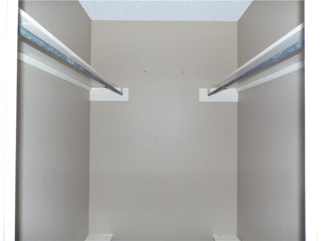 Walk-in Closet | Image 23