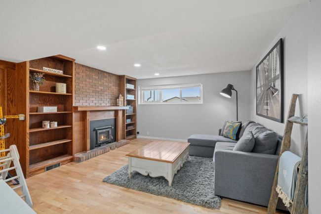 6235 Thornaby Way Nw, Home with 4 bedrooms, 2 bathrooms and 2 parking in Calgary AB | Image 21