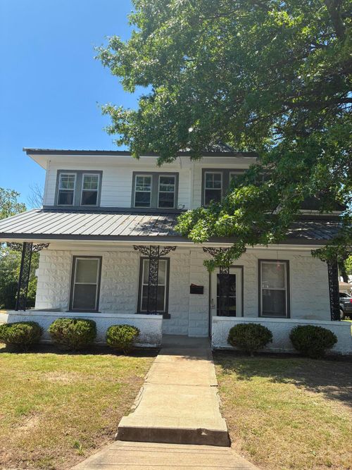 30 E St Sw, Miami, OK, 74354-6715 | Card Image