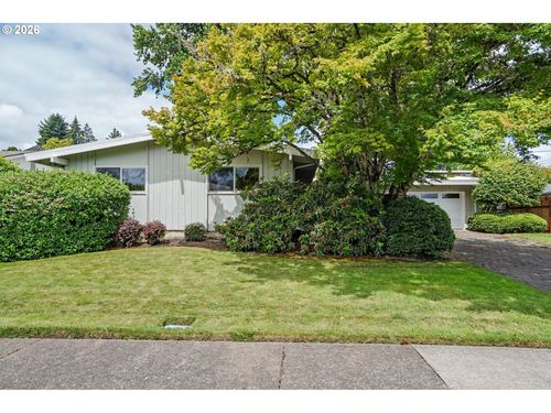 560 Nw Merrie Dr, Corvallis, OR, 97330-6524 | Card Image
