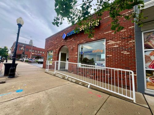 207 S Main St, Bellefontaine, OH, 43311-1701 | Card Image