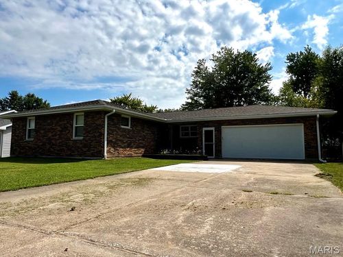 311 Westview St, Palmyra, MO, 63461-1353 | Card Image