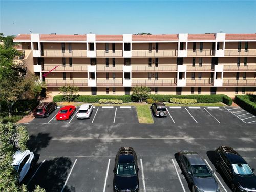 212-6524 Coral Lake Dr, Margate, FL, 33063-5877 | Card Image