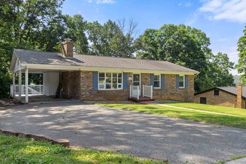 578 Hilltop Dr, STAUNTON, VA, 24401-4858 | Card Image