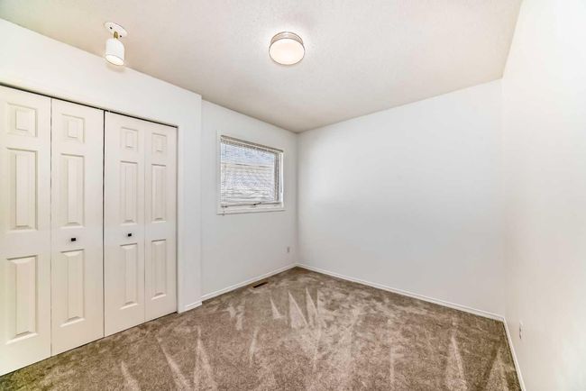 207 Coachway Rd Sw, House other with 3 bedrooms, 3 bathrooms and 2 parking in Calgary AB | Image 29