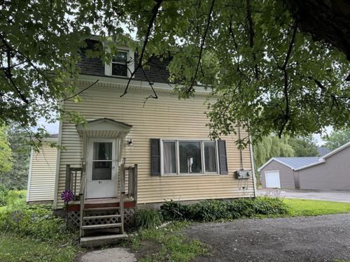 97 North St, Houlton, ME, 04730-1832 | Card Image