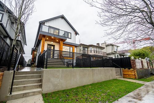 2-2753 Nanaimo St, Vancouver, BC, V5N5E9 | Card Image