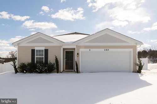 140 Gumspring Dr, CHARLES TOWN, WV, 25414-3202 | Card Image