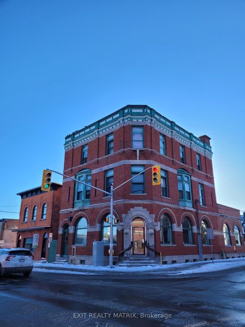 32 Main St S, Alexandria, ON, K0C1A0 | Card Image