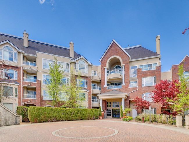 510 - 5262 Oakmount Crescent, Condo with 2 bedrooms, 2 bathrooms and 1 parking in Burnaby BC | Image 1