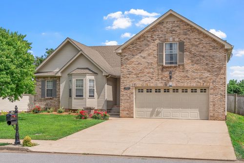 1021 Glenhurst Way, Clarksville, TN, 37040-5477 | Card Image