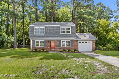 210 E Willowood Ln, Jacksonville, NC, 28546-7809 | Card Image