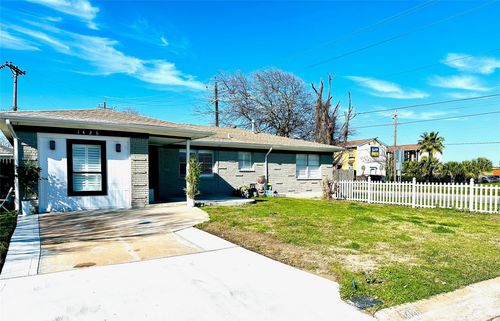 1426 Harbor View Dr, Galveston, TX, 77550 | Card Image