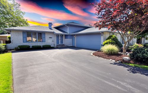 18439 Willow Ln, Lansing, IL, 60438-3373 | Card Image
