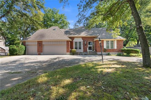 10308 E 81st St, Raytown, MO, 64138-2110 | Card Image